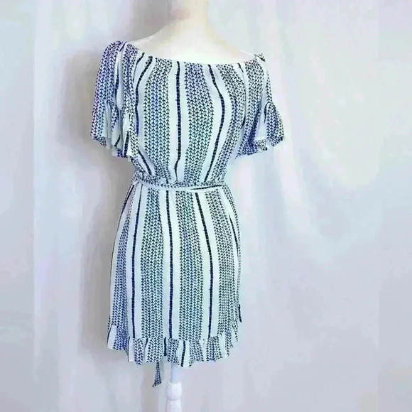 French Kiss short tie sundress - Picture 2 of 6